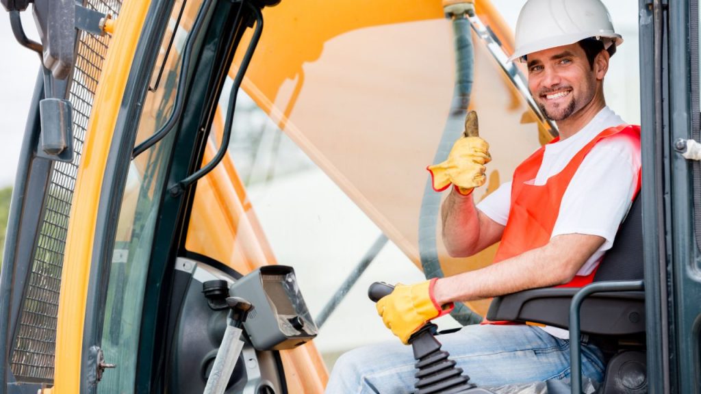 Qual a CNH para operar máquinas pesadas? Guia Completo!