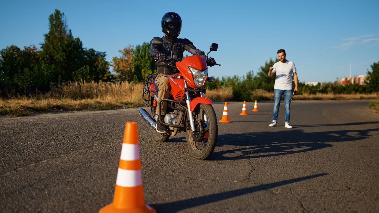 O que pode reprovar no exame de moto? Tudo o que você precisa saber!