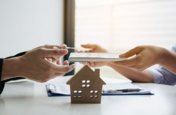 Leilão de imóveis em Brasília tem apartamentos e terreno em disputa